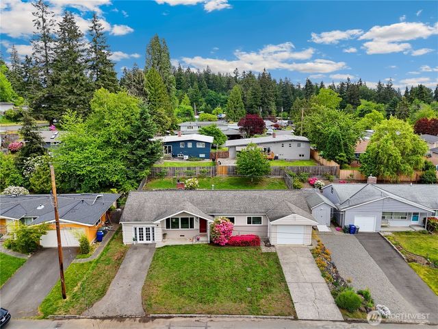 944 165th Avenue SE, Bellevue, WA 98008