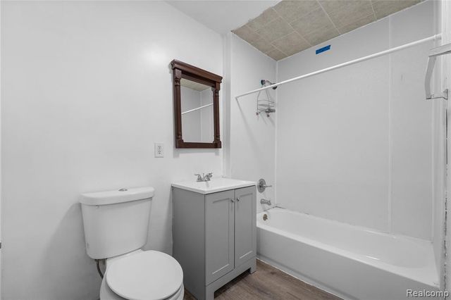 7521 Westminster Avenue, Warren, MI 48091