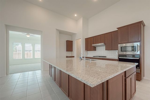 1303 Munson Valley Road, Richmond, TX 77406
