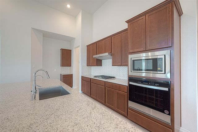 1303 Munson Valley Road, Richmond, TX 77406