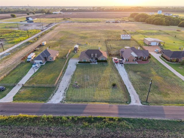 3911 Bennett Road, Howe, TX 75459