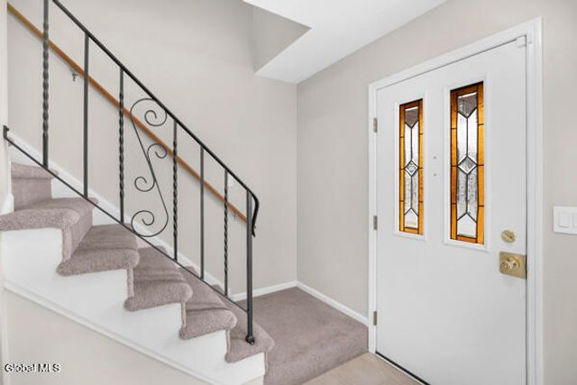 1083 McKinley Avenue, Rotterdam, NY 12303