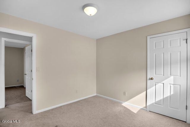 1083 McKinley Avenue, Rotterdam, NY 12303