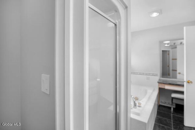 1083 McKinley Avenue, Rotterdam, NY 12303