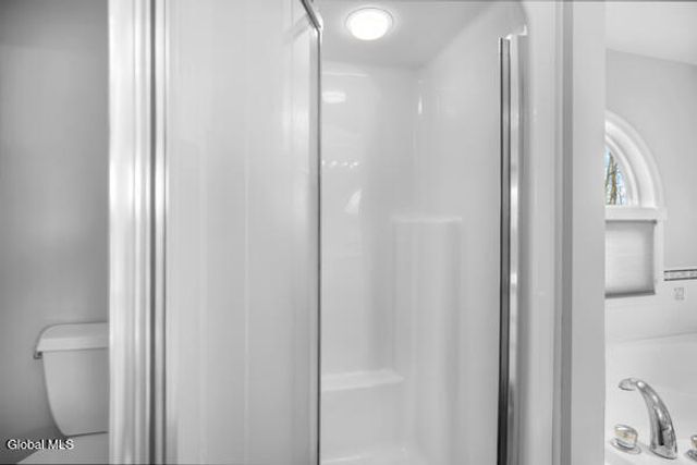 1083 McKinley Avenue, Rotterdam, NY 12303