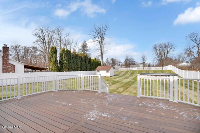 1083 McKinley Avenue, Rotterdam, NY 12303