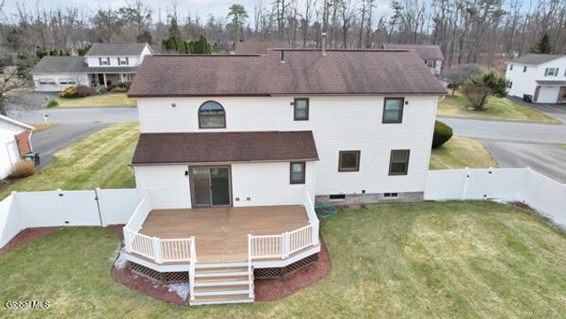 1083 McKinley Avenue, Rotterdam, NY 12303