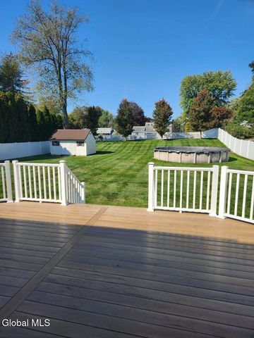 1083 McKinley Avenue, Rotterdam, NY 12303