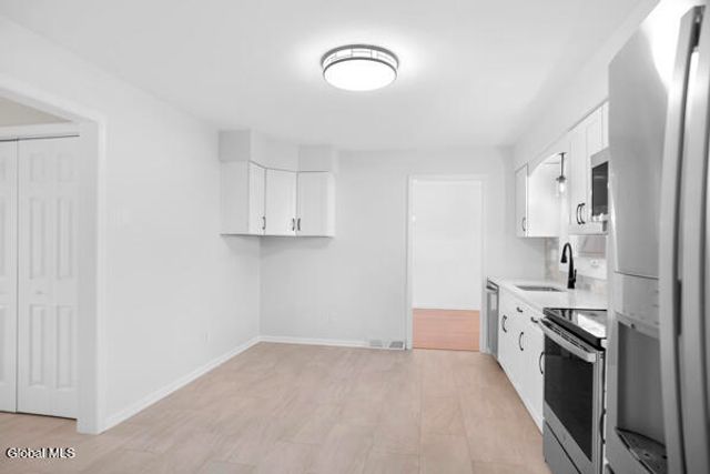 1083 McKinley Avenue, Rotterdam, NY 12303