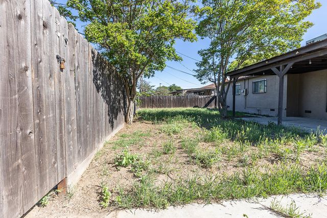 2105 Norman Way, Modesto, CA 95350