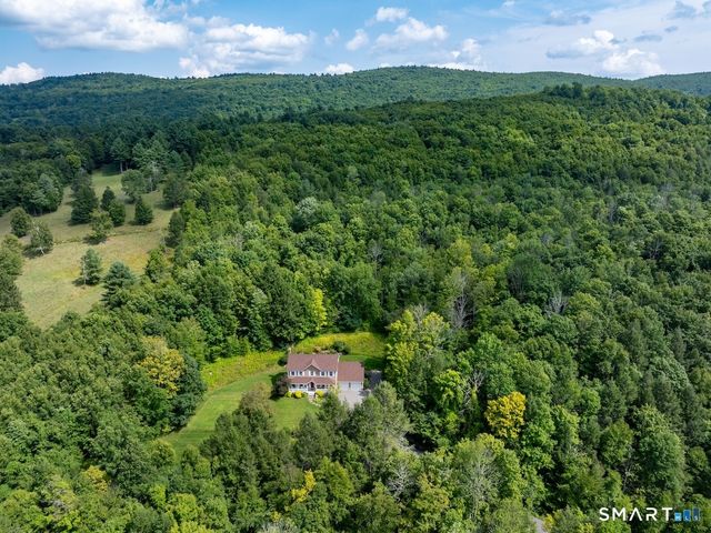 82 Valley Road, Cornwall, CT 06796