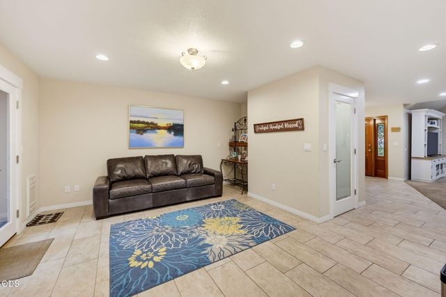 100 Twisted Pine Drive, Grants Pass, OR 97527