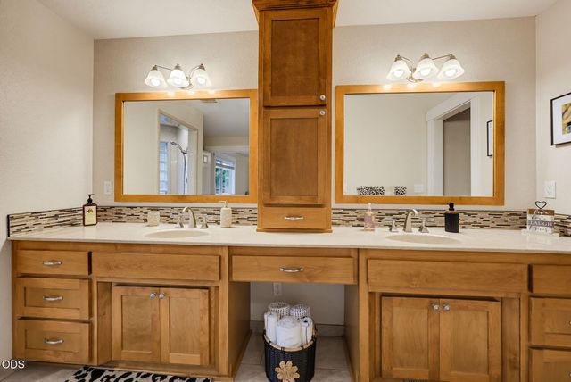 100 Twisted Pine Drive, Grants Pass, OR 97527