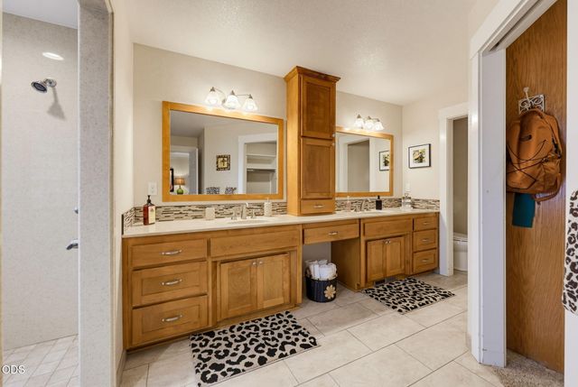 100 Twisted Pine Drive, Grants Pass, OR 97527