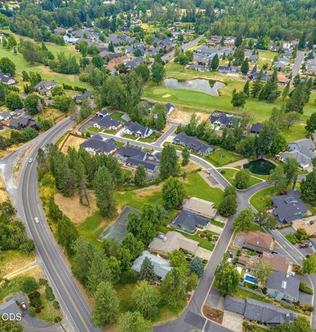 100 Twisted Pine Drive, Grants Pass, OR 97527