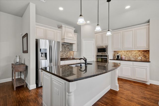 4208 Carnation Lane, Mansfield, TX 76063