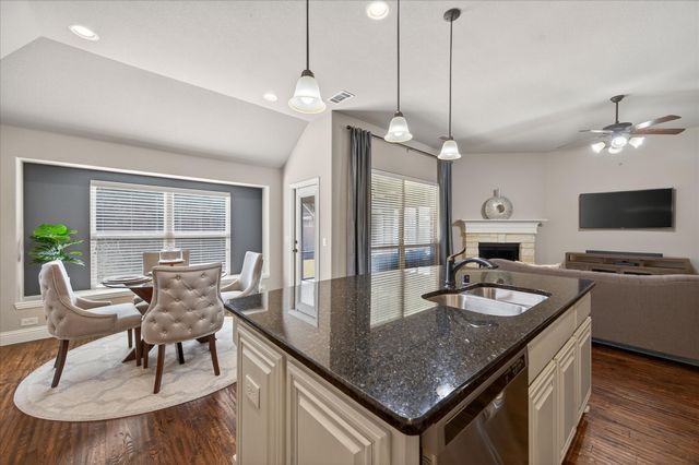 4208 Carnation Lane, Mansfield, TX 76063