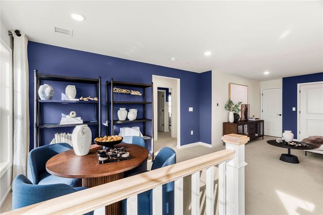 36 East Point Drive 4, East Providence, RI 02916