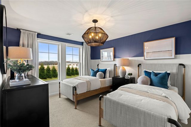 36 East Point Drive 4, East Providence, RI 02916