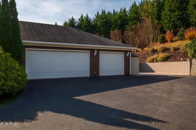 101 Bond Town Road, Blountville, TN 37617
