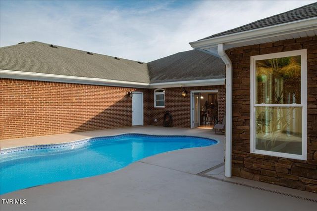 101 Bond Town Road, Blountville, TN 37617