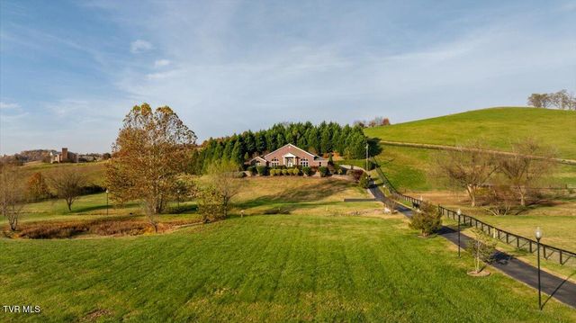 101 Bond Town Road, Blountville, TN 37617