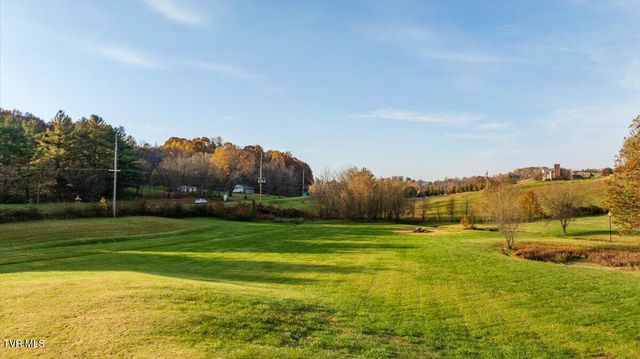 101 Bond Town Road, Blountville, TN 37617