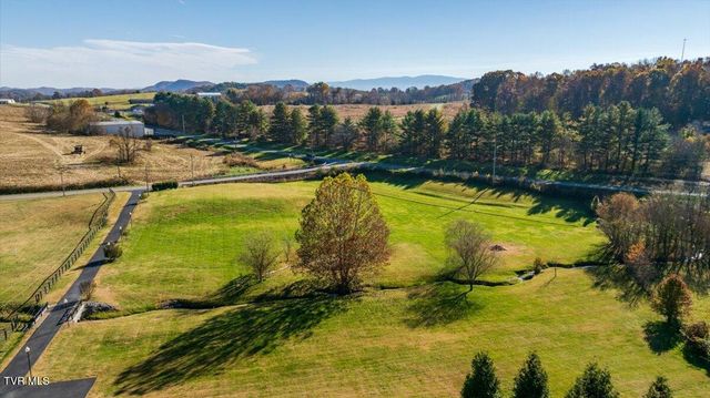101 Bond Town Road, Blountville, TN 37617