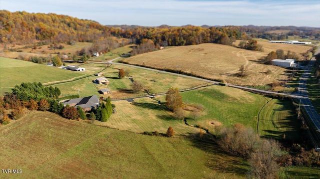 101 Bond Town Road, Blountville, TN 37617