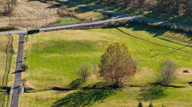 101 Bond Town Road, Blountville, TN 37617