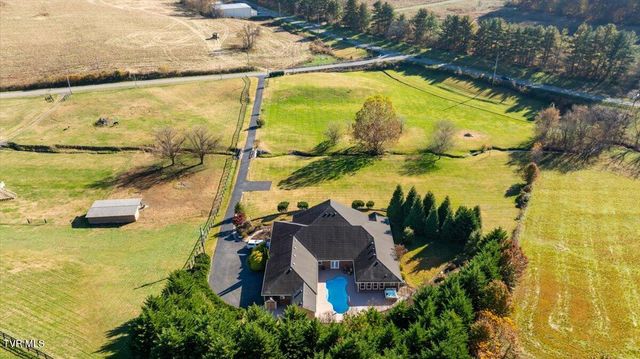 101 Bond Town Road, Blountville, TN 37617