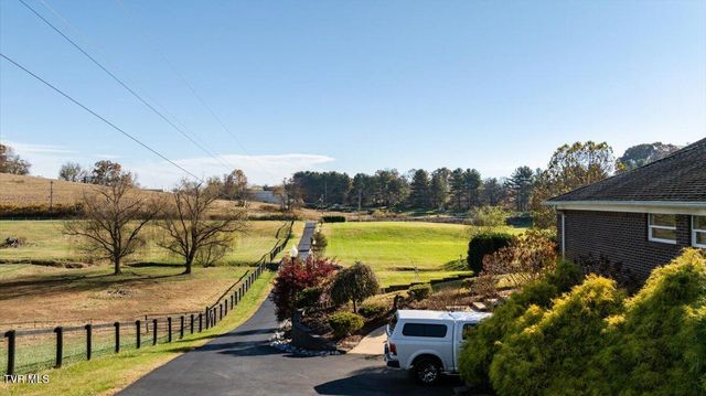 101 Bond Town Road, Blountville, TN 37617
