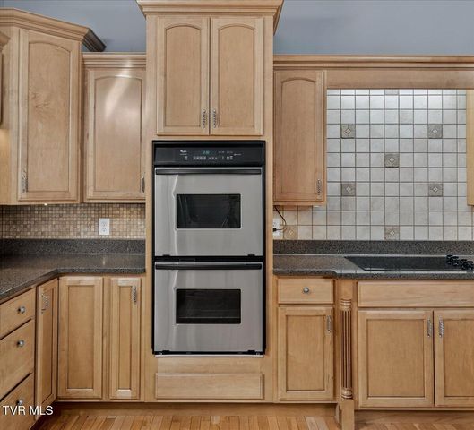 101 Bond Town Road, Blountville, TN 37617