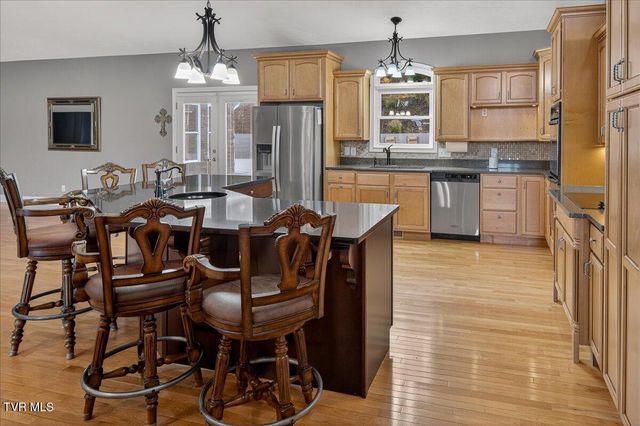 101 Bond Town Road, Blountville, TN 37617