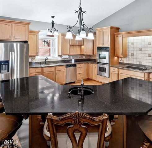 101 Bond Town Road, Blountville, TN 37617