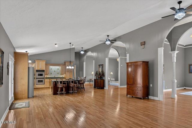 101 Bond Town Road, Blountville, TN 37617