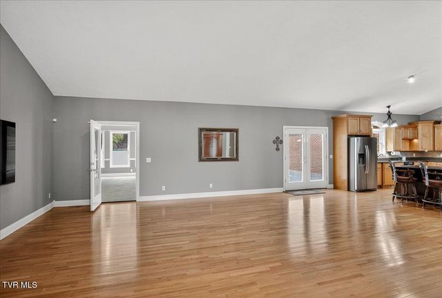 101 Bond Town Road, Blountville, TN 37617