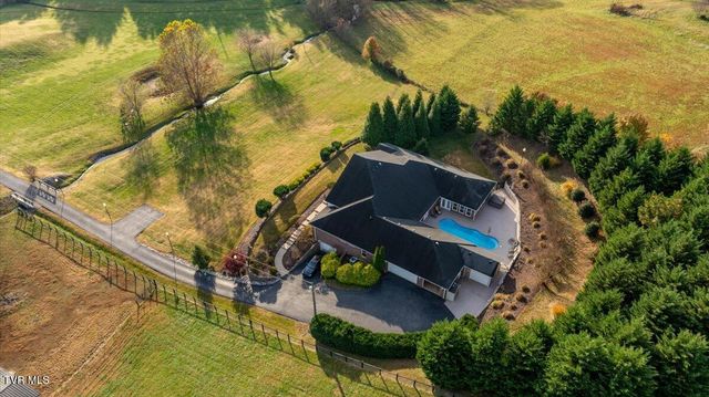 101 Bond Town Road, Blountville, TN 37617
