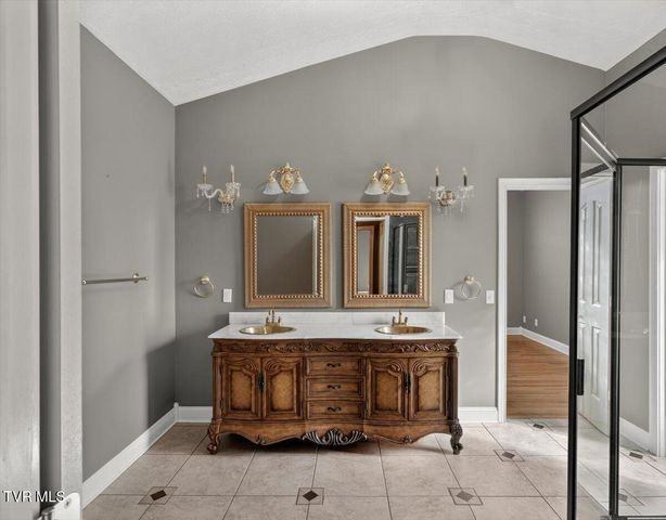 101 Bond Town Road, Blountville, TN 37617