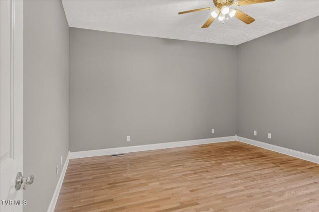 101 Bond Town Road, Blountville, TN 37617