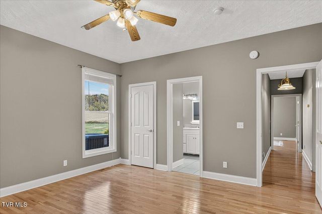 101 Bond Town Road, Blountville, TN 37617
