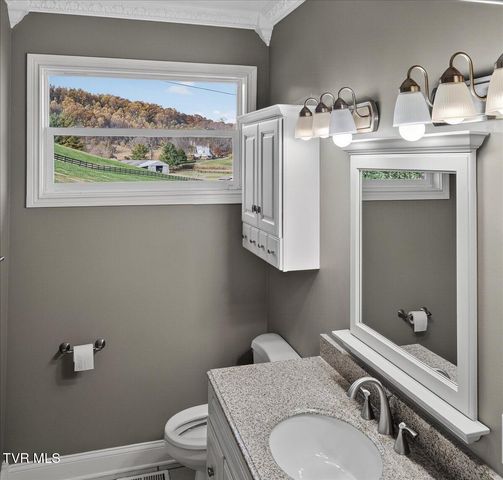 101 Bond Town Road, Blountville, TN 37617