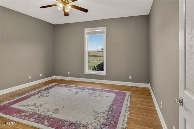 101 Bond Town Road, Blountville, TN 37617