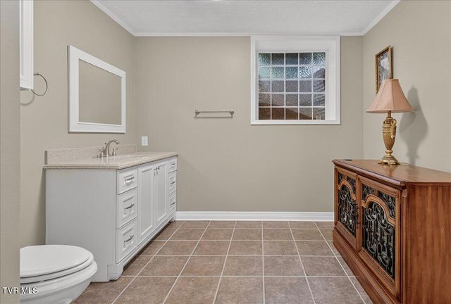 101 Bond Town Road, Blountville, TN 37617