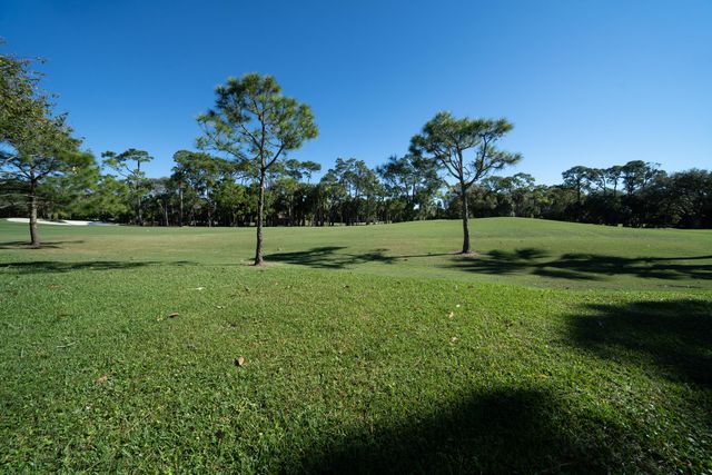13144 Eastpointe Way, West Palm Beach, FL 33418
