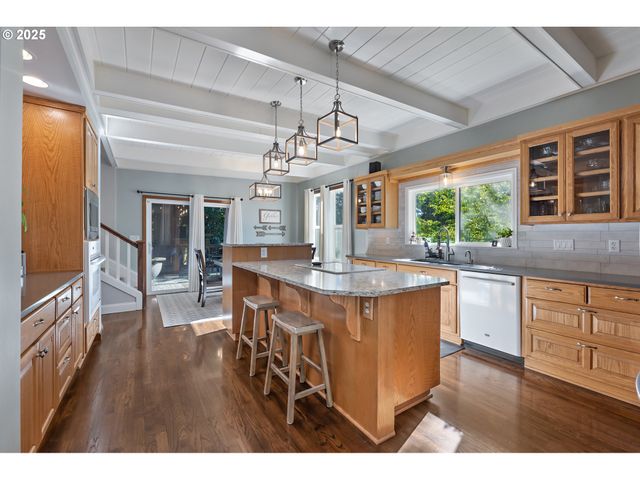 7490 Sw SCHROEDER Way, Wilsonville, OR 97070