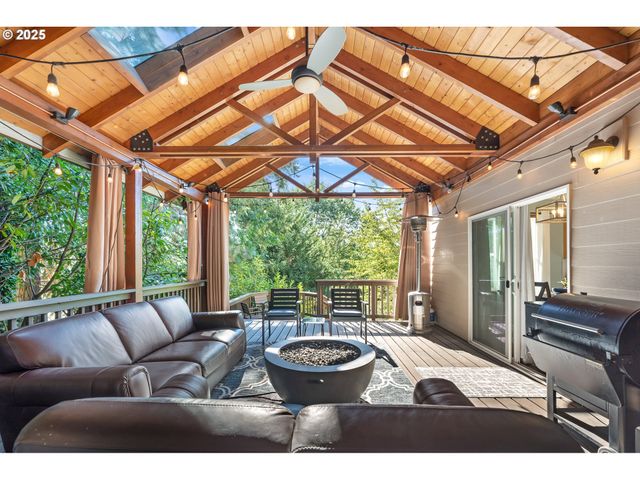 7490 Sw SCHROEDER Way, Wilsonville, OR 97070