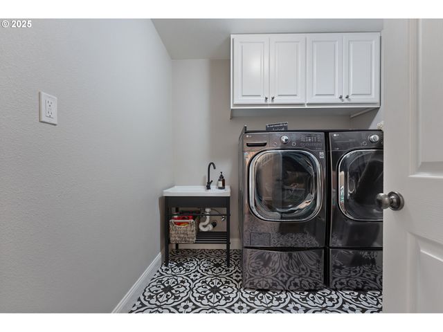 7490 Sw SCHROEDER Way, Wilsonville, OR 97070