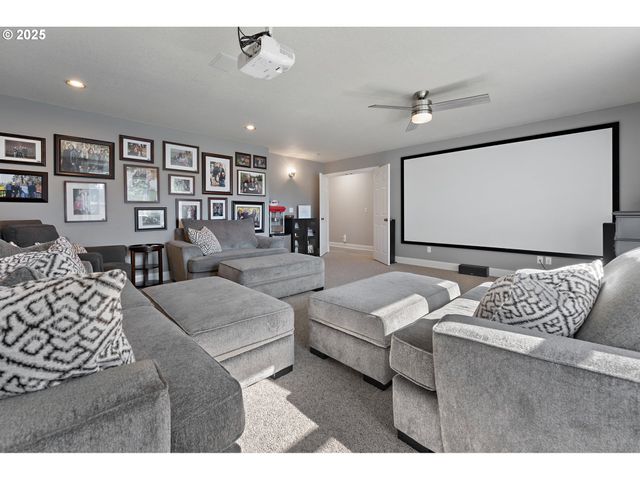 7490 Sw SCHROEDER Way, Wilsonville, OR 97070