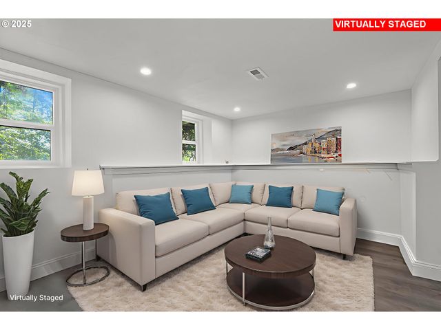 7490 Sw SCHROEDER Way, Wilsonville, OR 97070